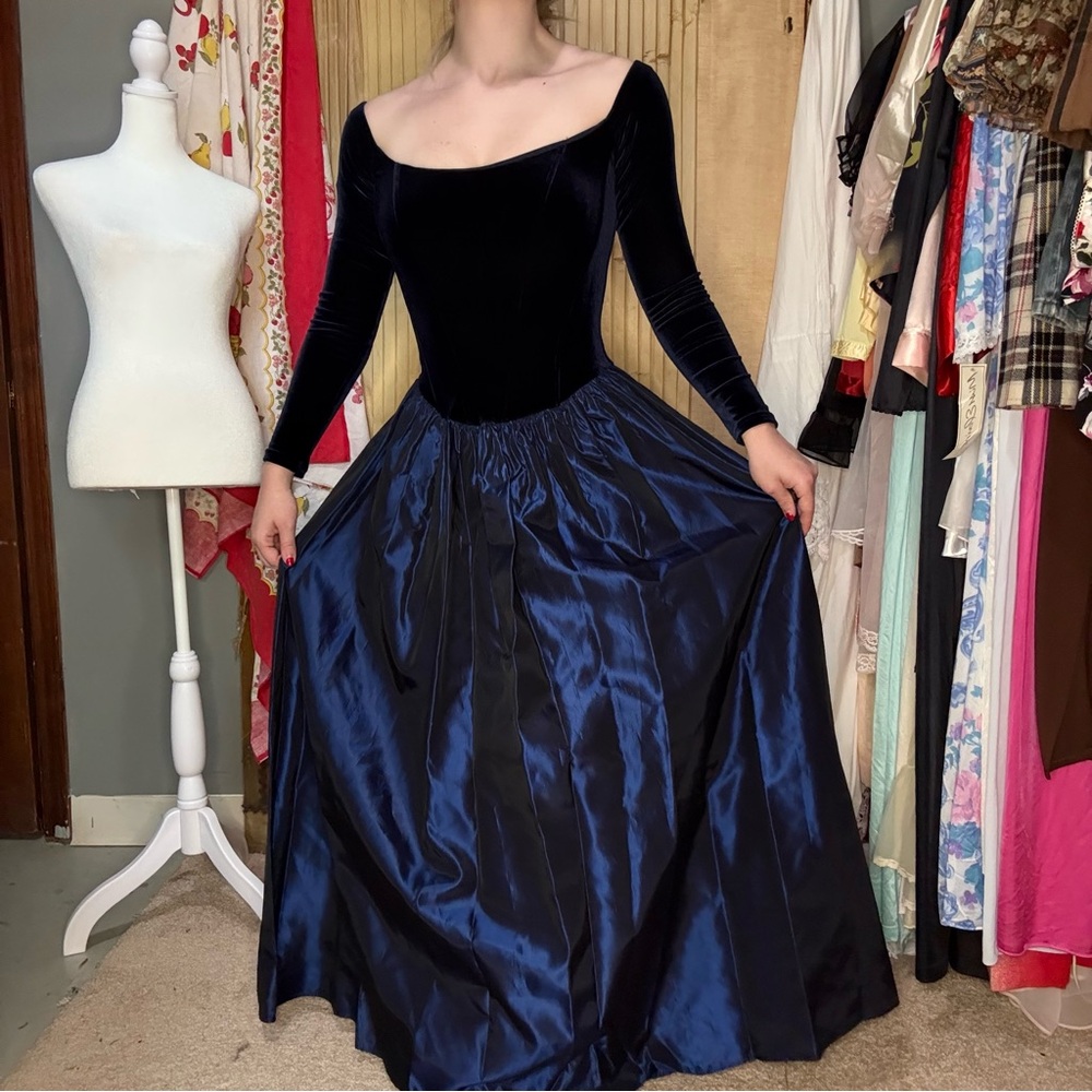 Vintage 90’s Cache Navy Velvet Dress